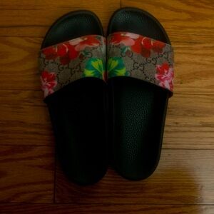 Gucci slides (W6)U.S